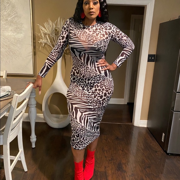 Mesh dress - Picture 2 of 3